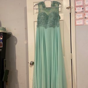 Green prom dress| size: 13 | brand: Macy’s